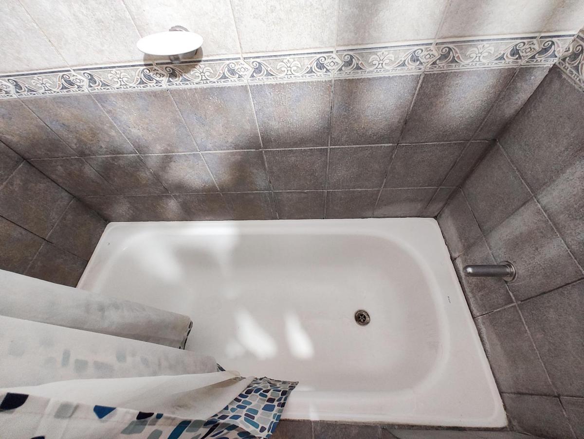 Casa en Venta de 3 Dorm. C/ Cochera en San Lorenzo 5