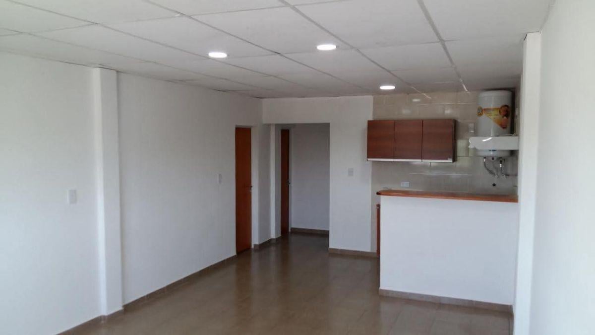 Departamento en alquiler de 2 dormitorios con cochera