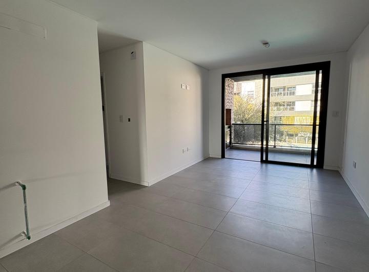 Departamento de 2 dormitorios en alquiler. Casonas de los Arcos. 2
