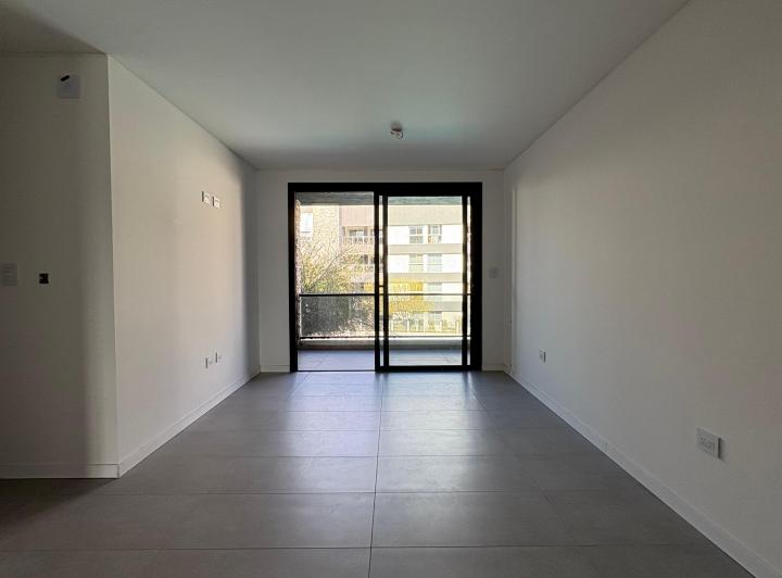 Departamento de 2 dormitorios en alquiler. Casonas de los Arcos. 3