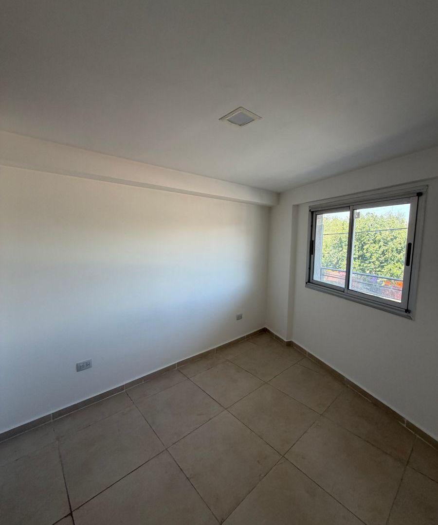 Foto de Departamento 1 dormitorio con cochera. General Paz, imagen 4