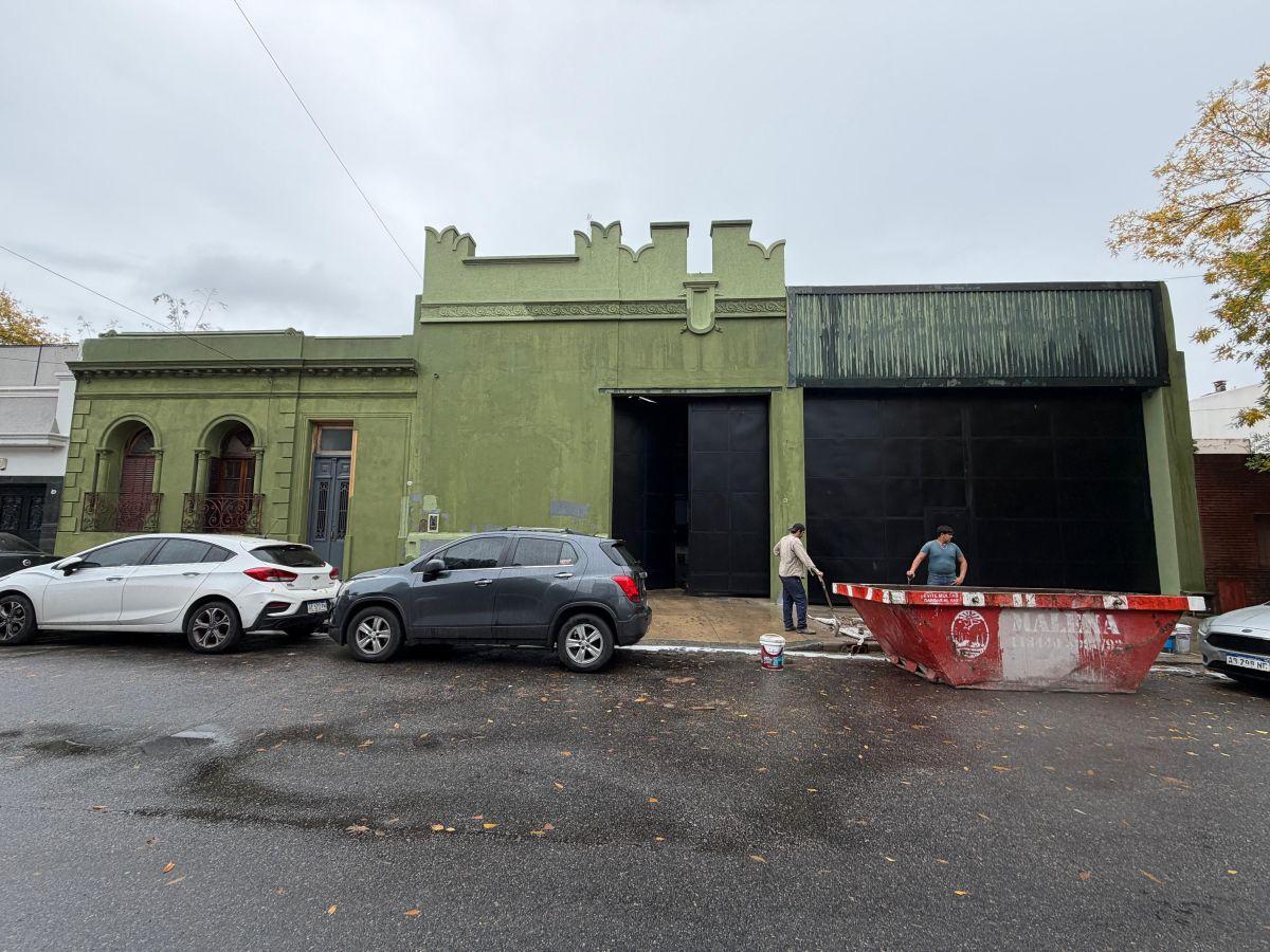 Galpon de 1200 m2 en alquiler en Caballito Norte