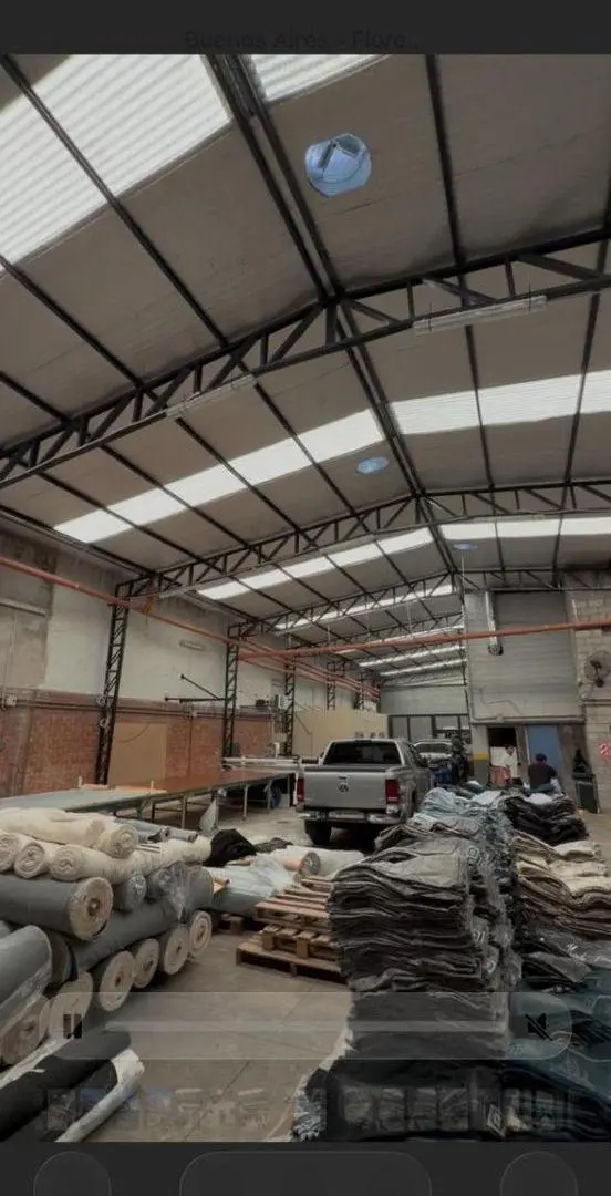 GALPON/DEPOSITO con 1200 m2 en alquiler en Flores 4