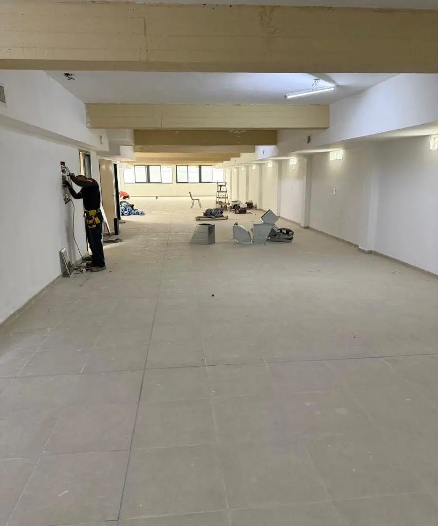 Depósito con 500 m2 en alquiler en Flores 5