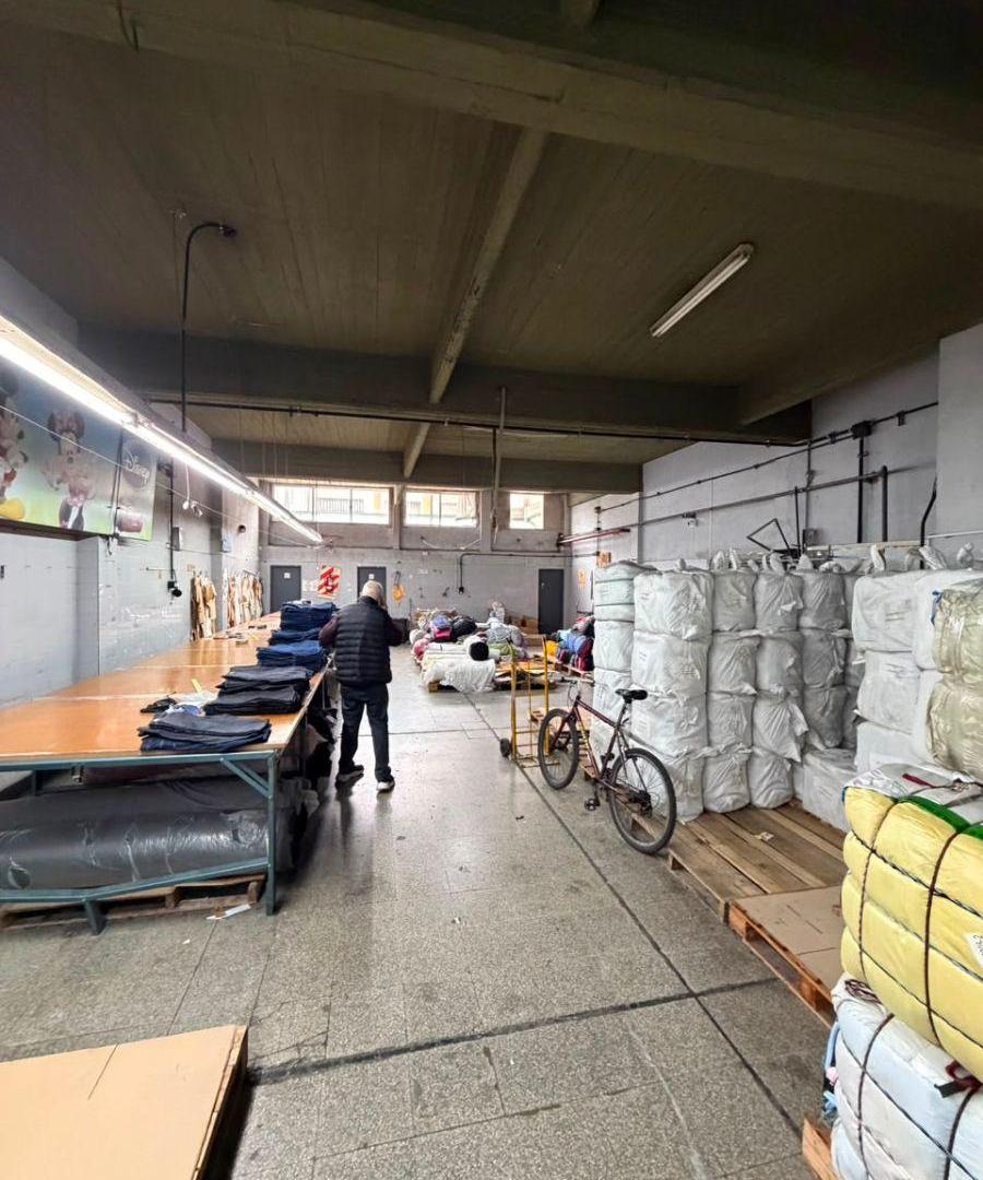 Foto de DEPOSITO/FABRICA DE 700MTS EN ALQUILER- BELAUSTEGUI3150, imagen 2