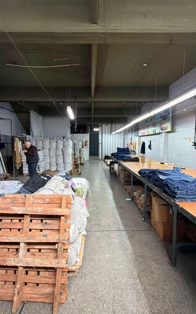 Foto de DEPOSITO/FABRICA DE 700MTS EN ALQUILER- BELAUSTEGUI3150, imagen 5