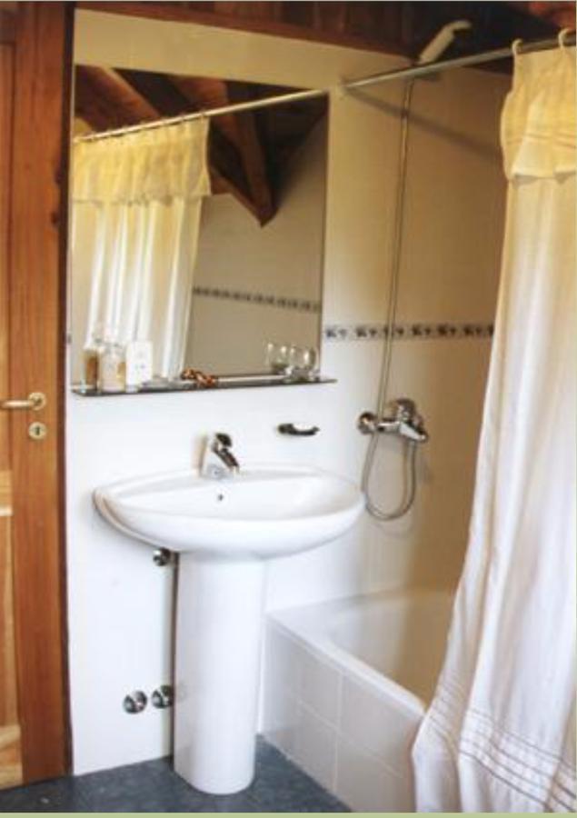 Venta Casa Hosteria en Lago Lolog - San Martin de Los Andes 3