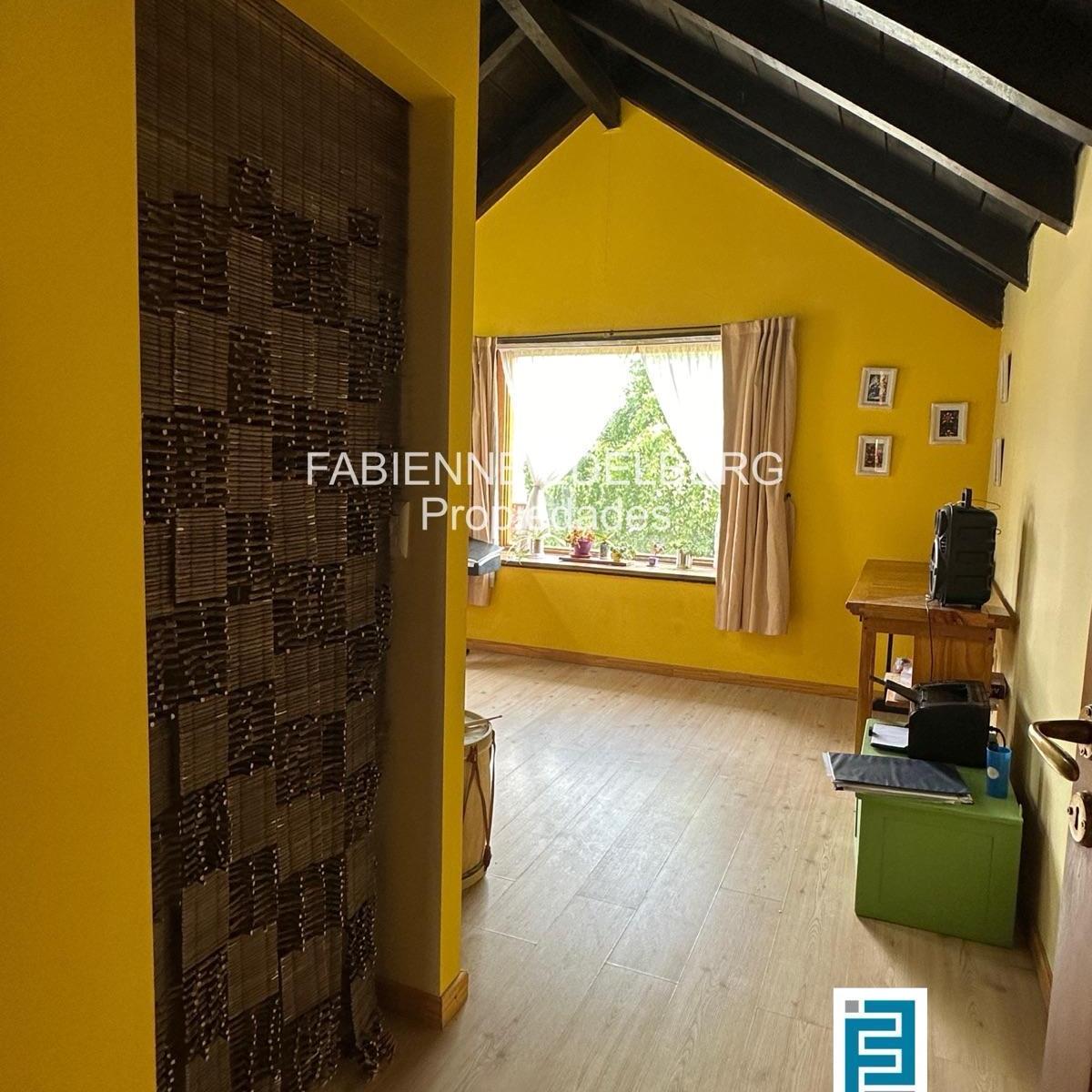 Casa en Venta 3 Dorm. Calle Miciu - San Martin de Los Andes 2