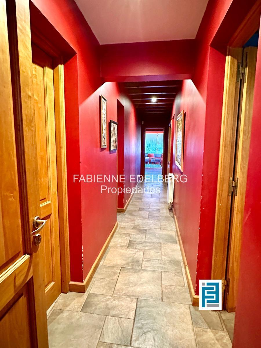 Casa en Venta en El Encantador Callejón de Gingin, San Martín de Los Andes, Patagonia Argentina. 3