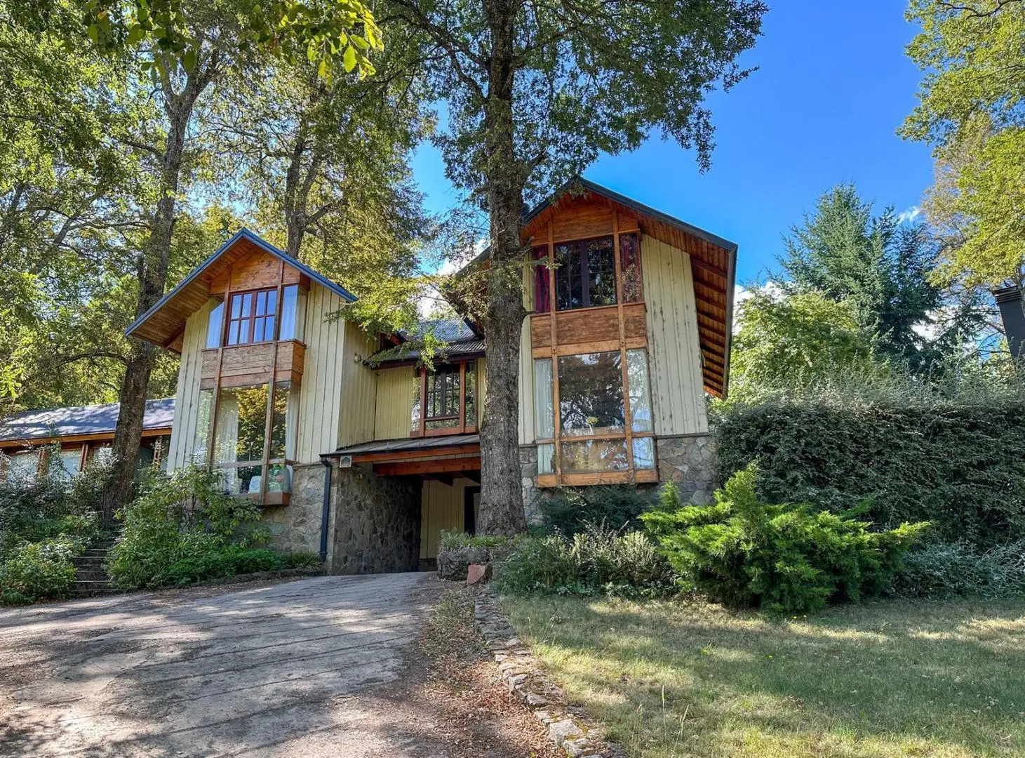 Casa   Cabaña Independiente en Altos del Sol – Gran Lote y Potencial- San Martin de los Andes 3