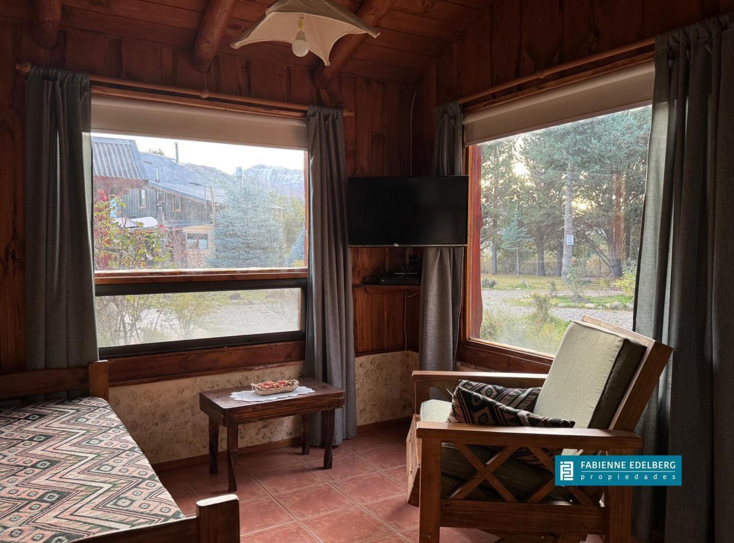 Foto de Complejo de Cabañas en Villa Meliquina con Vistas al Lago y Gran, imagen 5