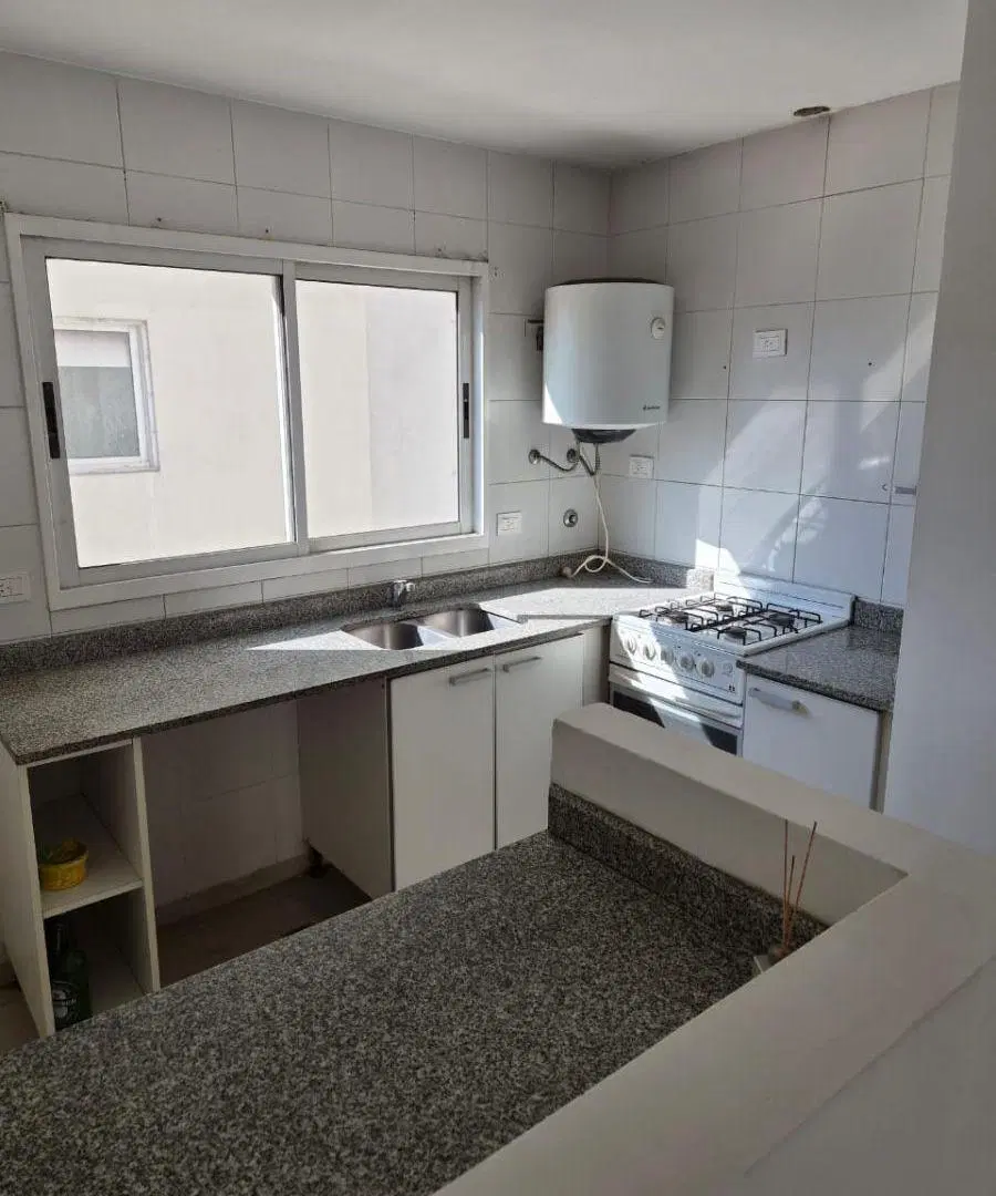 Se alquila hermoso y MUY AMPLIO departamento monoambiente en Parque Chacabuco! 3