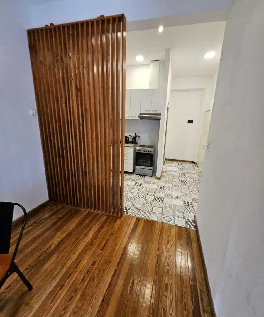 Departamento tipo PH de 2 ambientes, amoblado y reciclado en San Telmo 3