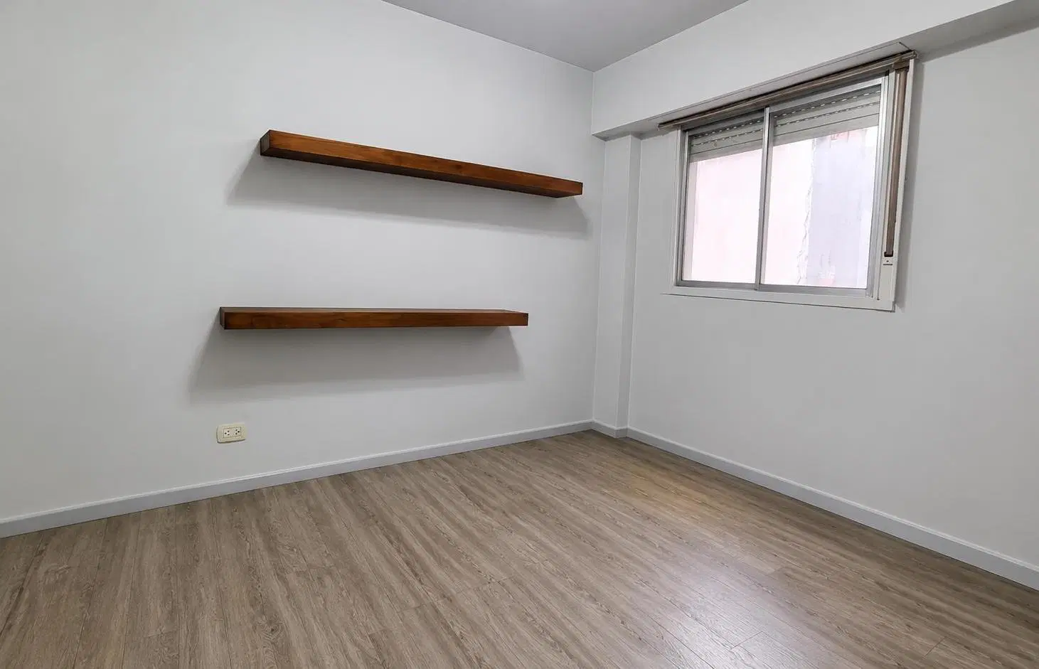 Departamento 2 ambientes en muy buena ubicacion. Oportunidad! Ideal inversor 5