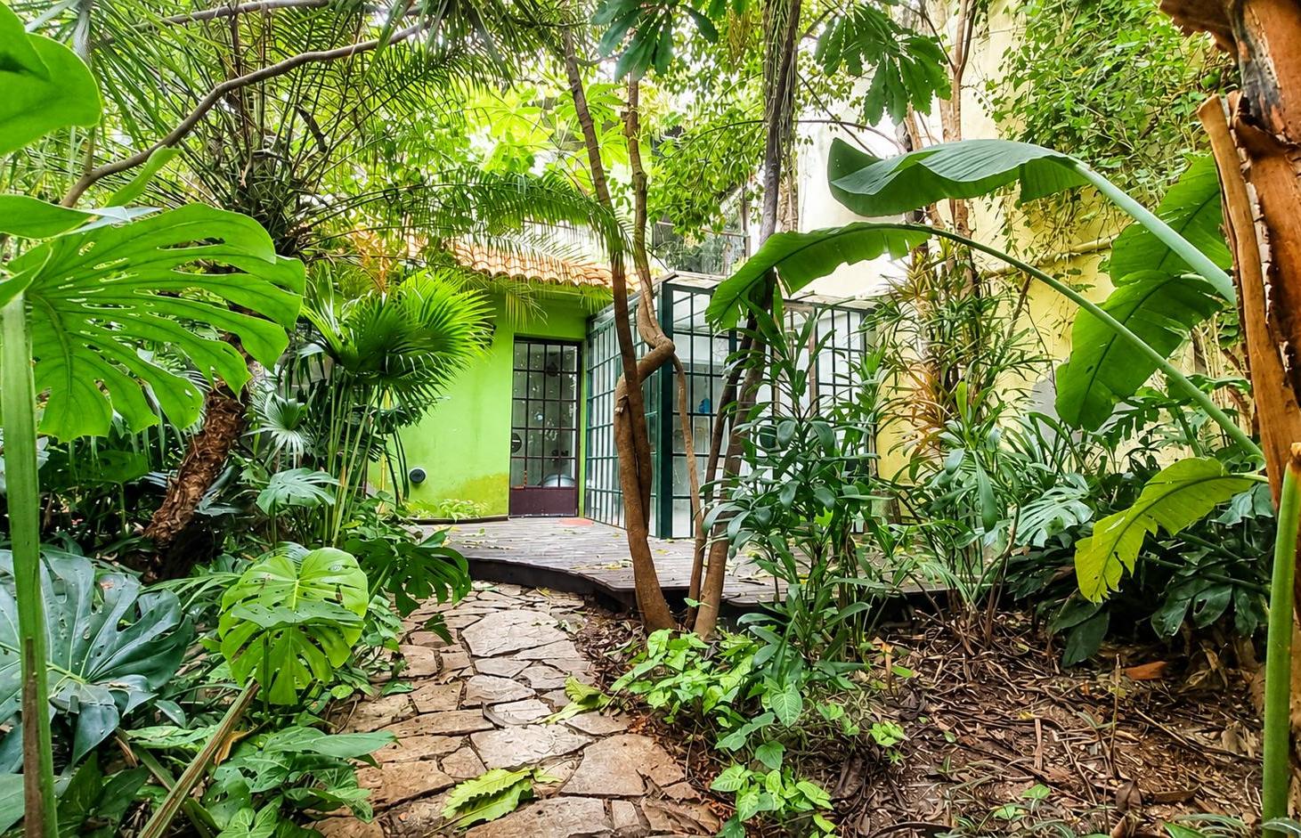Foto de Hermosa casa tipo PH 5 ambientes con Jardín, patio y cochera en Vicente, imagen 1