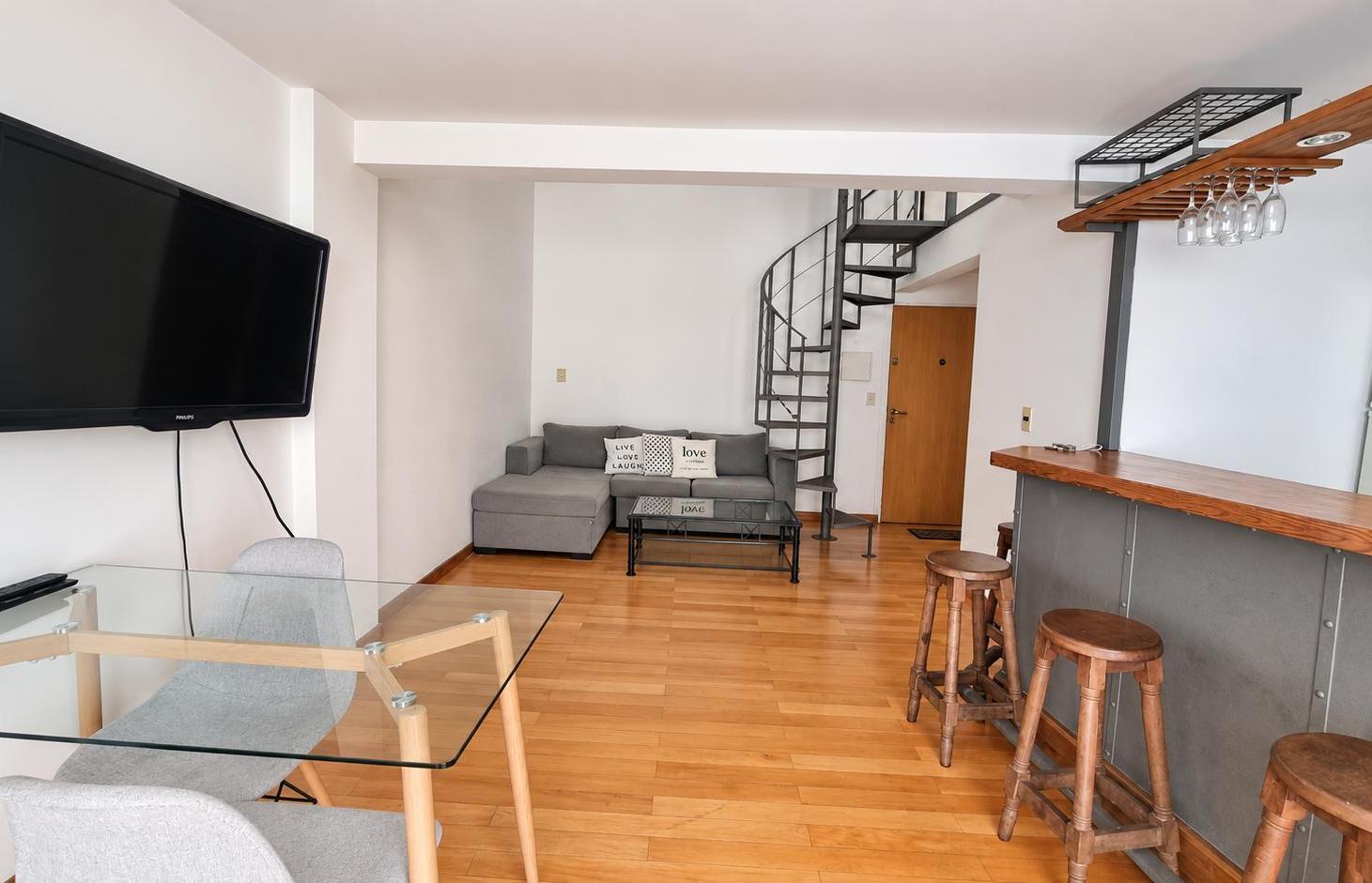 Foto de Amplio departamento 2 ambientes tipo duplex con cochera a mts del Polo, imagen 5