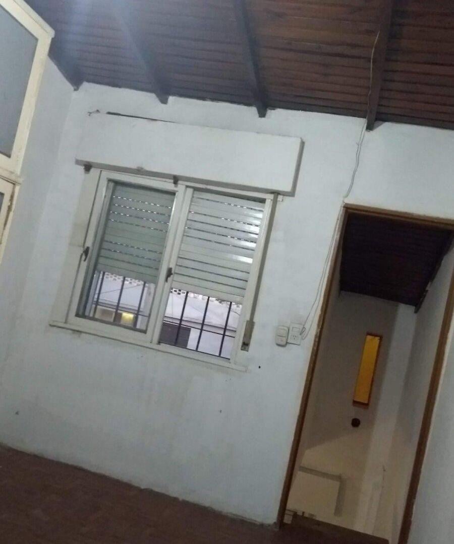 Foto de Duplex 2 ambientes con cochera - Castelar norte, imagen 5
