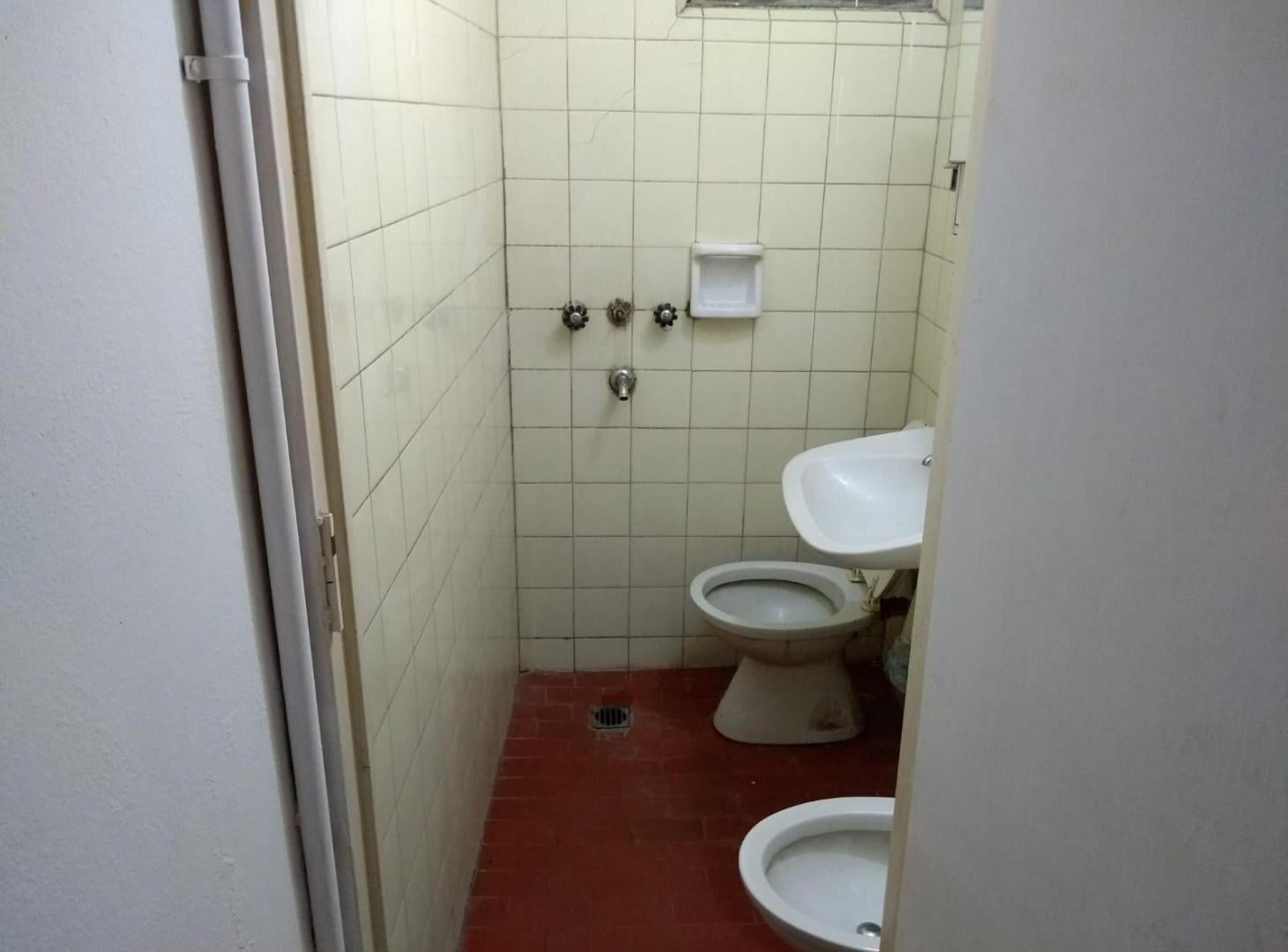 Foto de Duplex 2 ambientes con cochera - Castelar norte, imagen 3