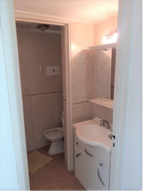 Oficina en San Nicolas con Baño Interno 2