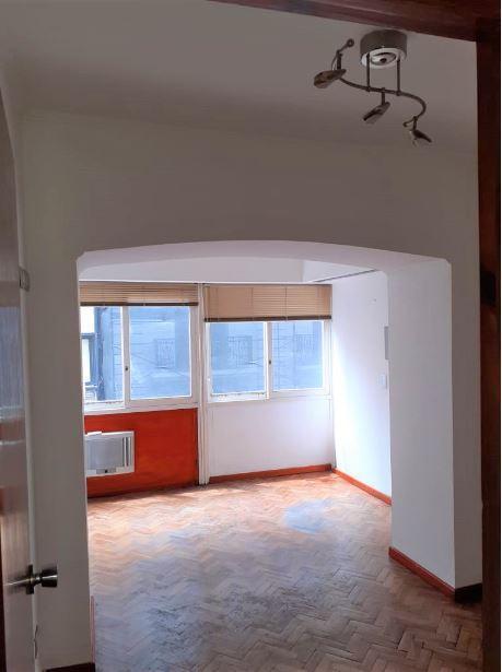 Oficina en San Nicolas con Baño Interno 5