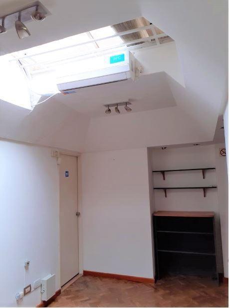 Oficina en San Nicolas con Baño Interno 4