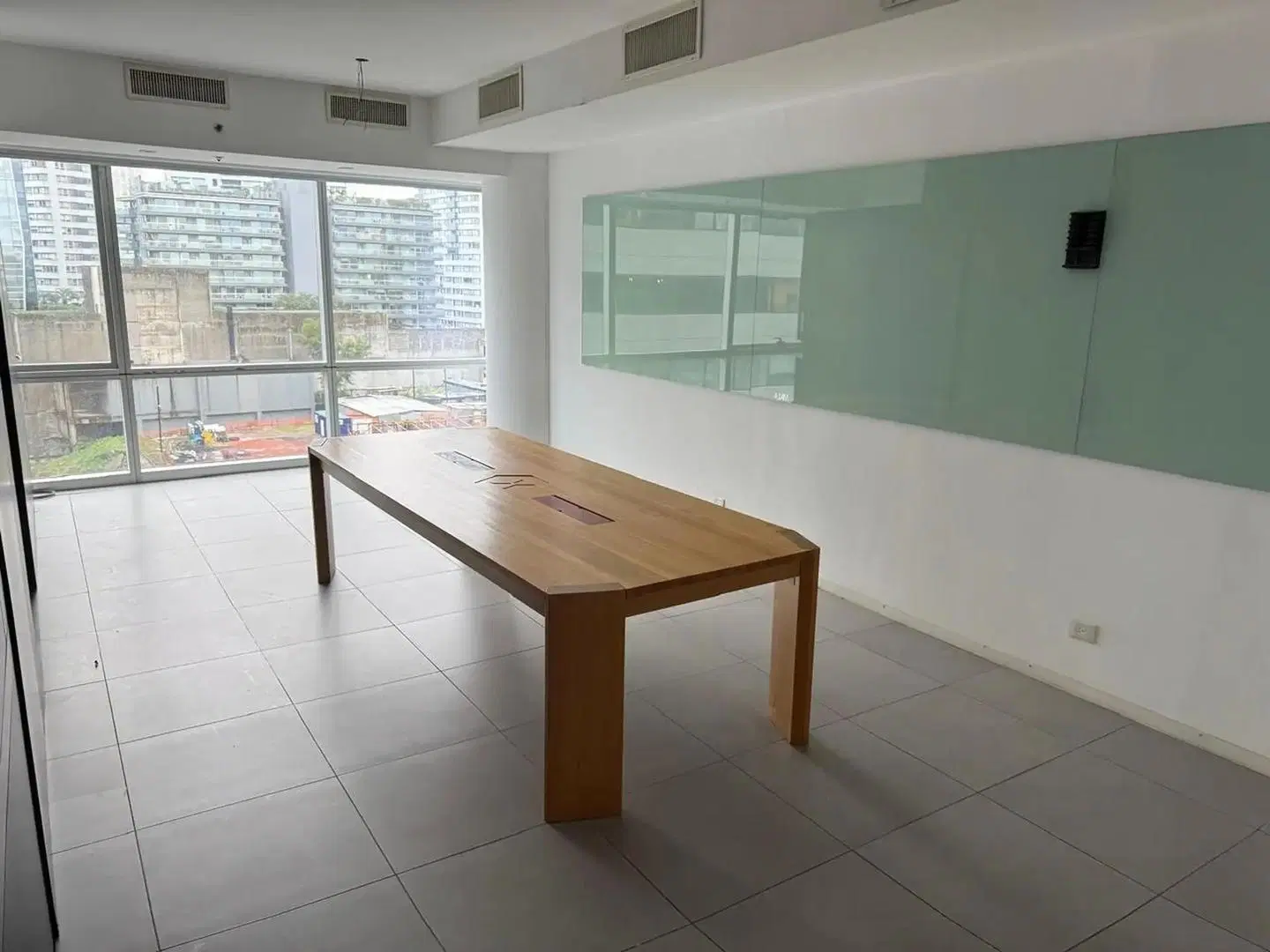 Oficina  de 213 m2 Impecable - WTC Puerto Madero 4