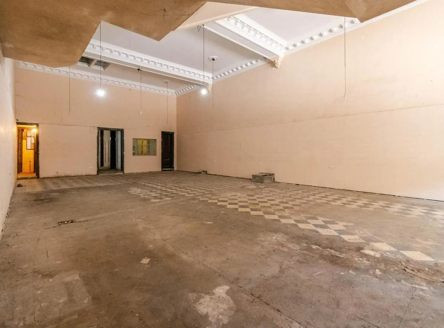 Alquiler Local con Vivienda - Av Caseros 2800 5