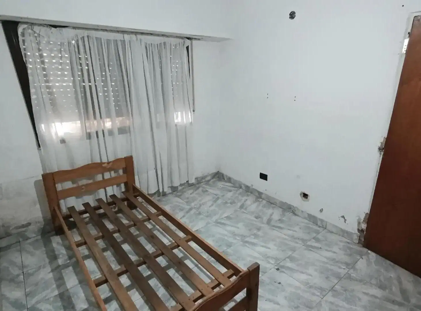 Venta de Casa Multifamiliar - Villa Luzuriaga 5