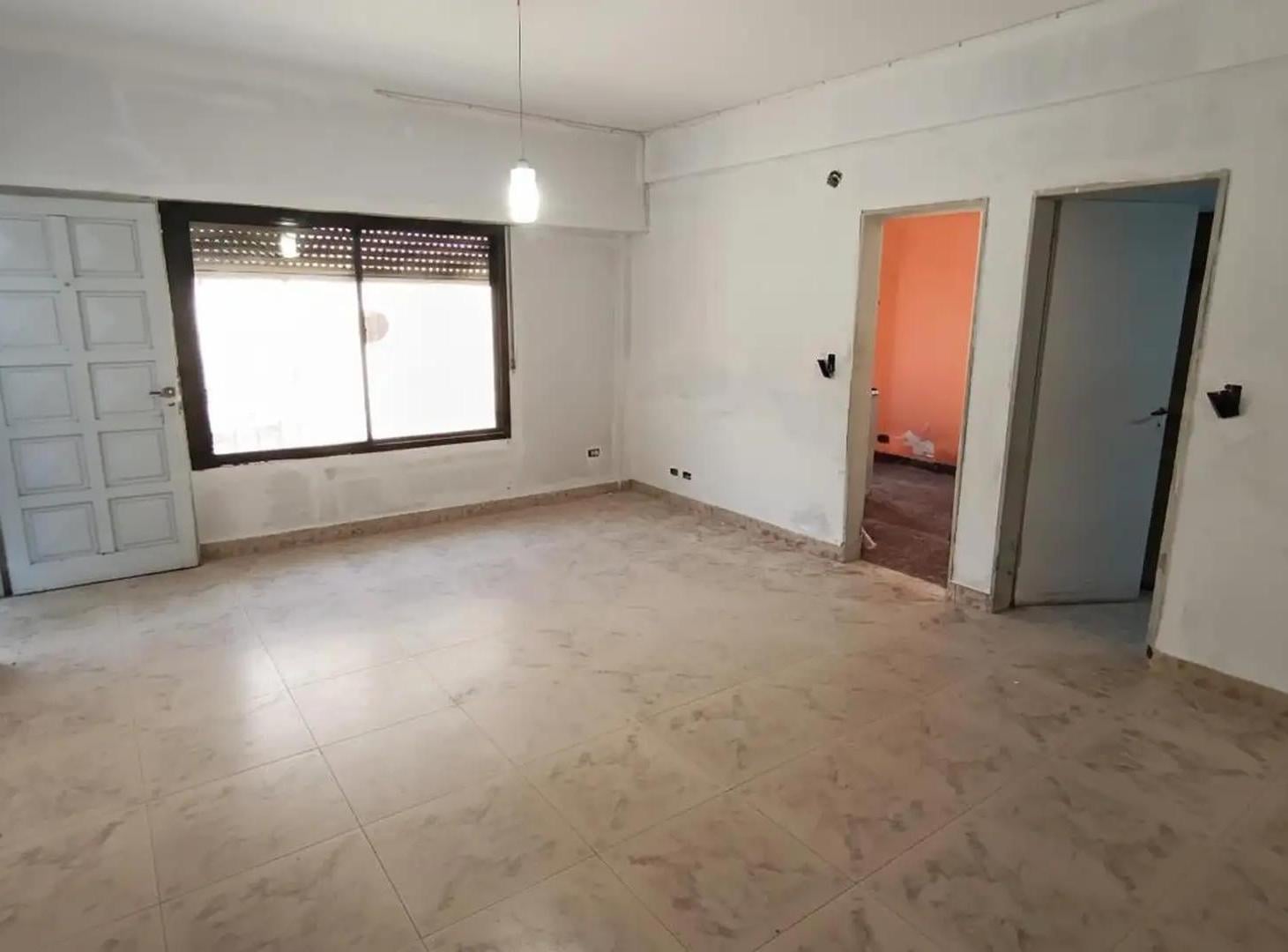 Venta de Casa Multifamiliar - Villa Luzuriaga