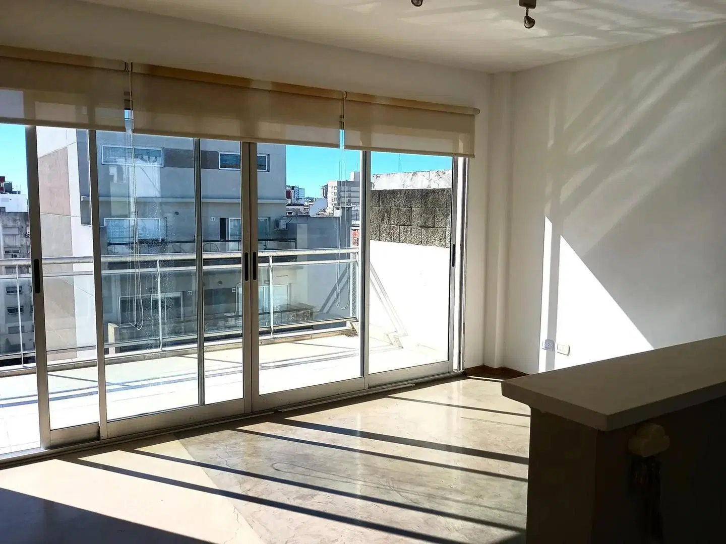 Alquiler  2 amb c/balcón terraza, cochera y baulera 5