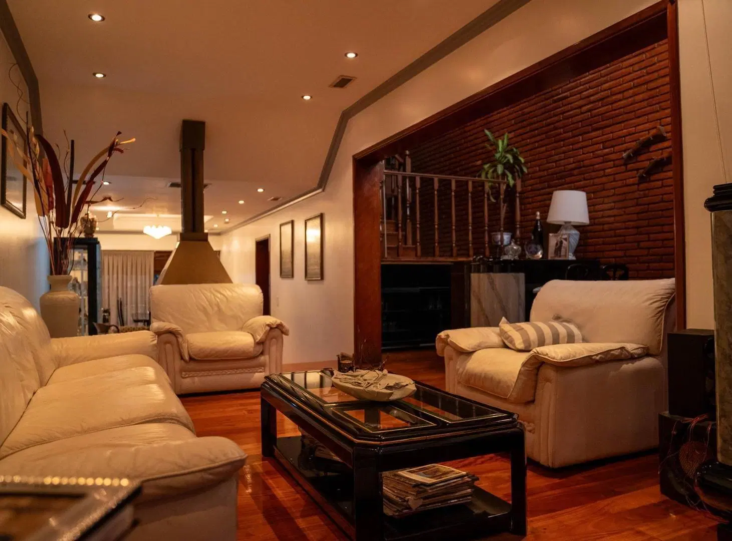 CASA 6 AMBIENTES DE CATEGORIA — 318 M² — CASEROS NORTE 1