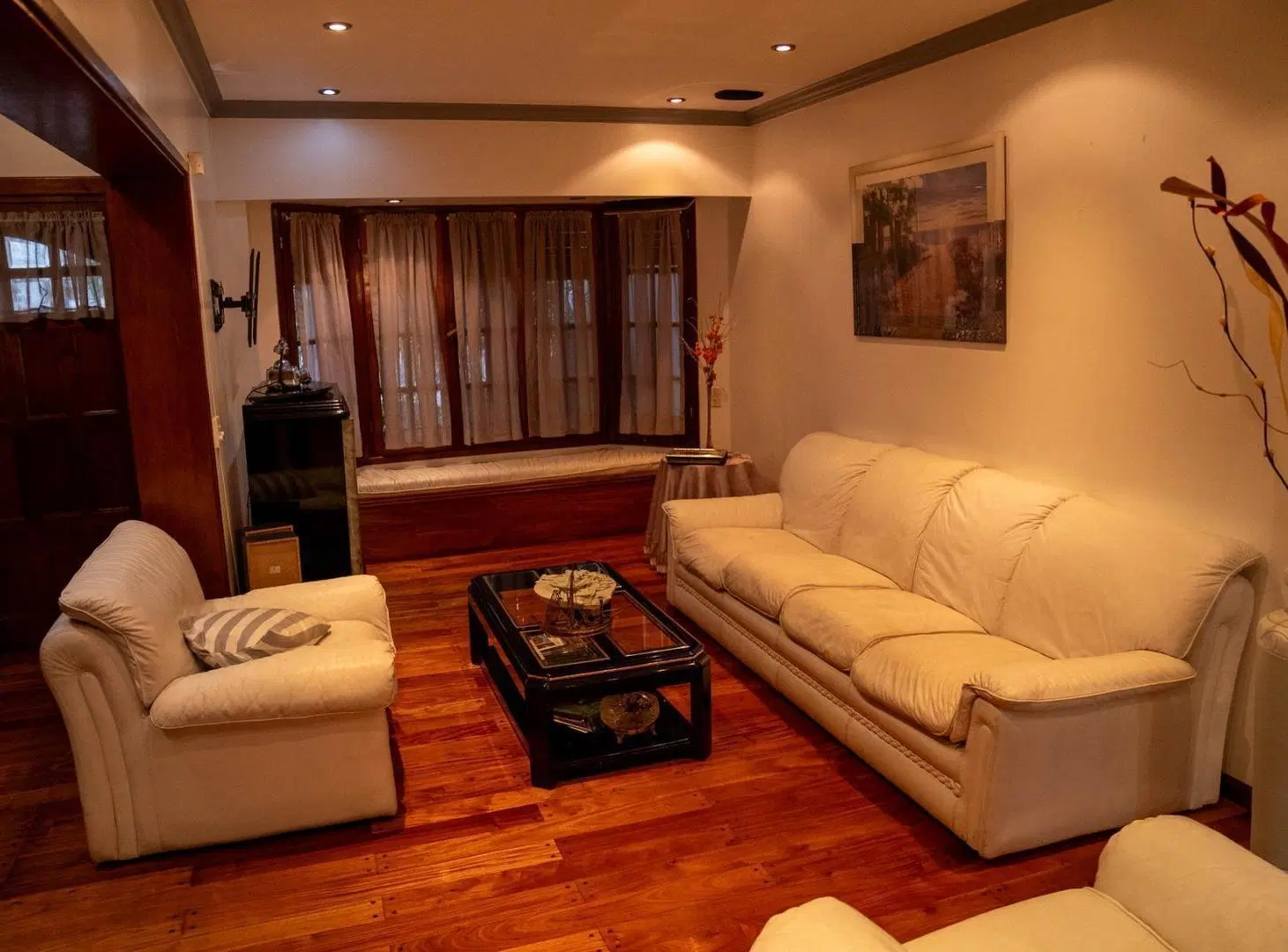 CASA 6 AMBIENTES DE CATEGORIA — 318 M² — CASEROS NORTE 2