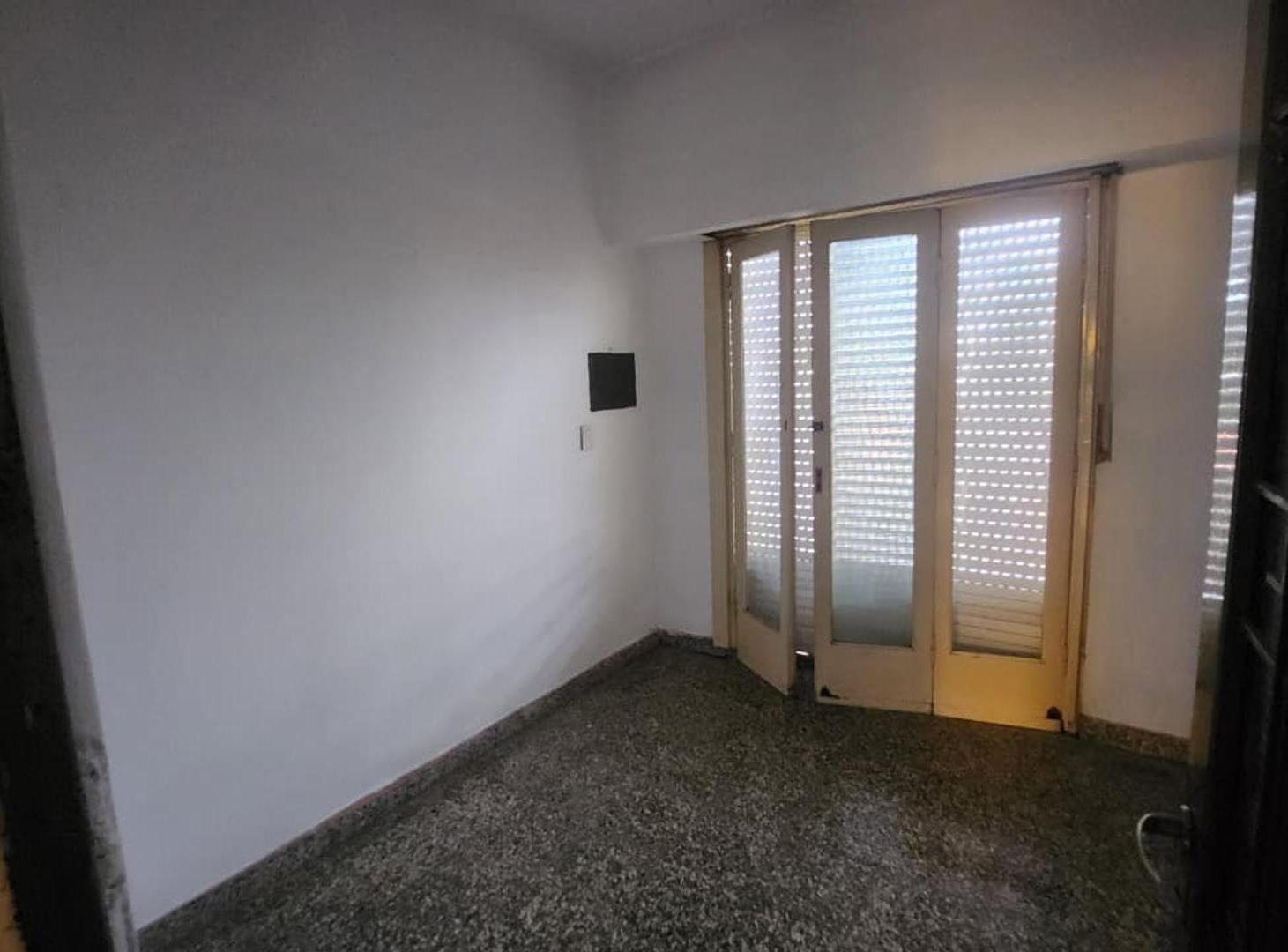 Foto de PH 4 ambientes EN ALQUILER - Lomas del Mirador, imagen 4