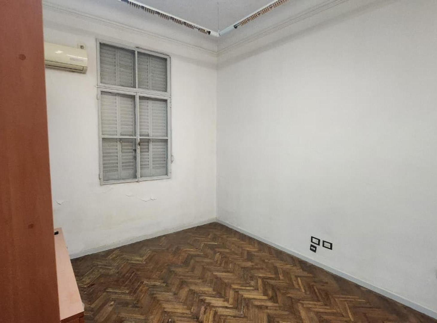 Foto de Alquiler 3 Amb + escritorio 70m2 Totales - Microcentro, imagen 1