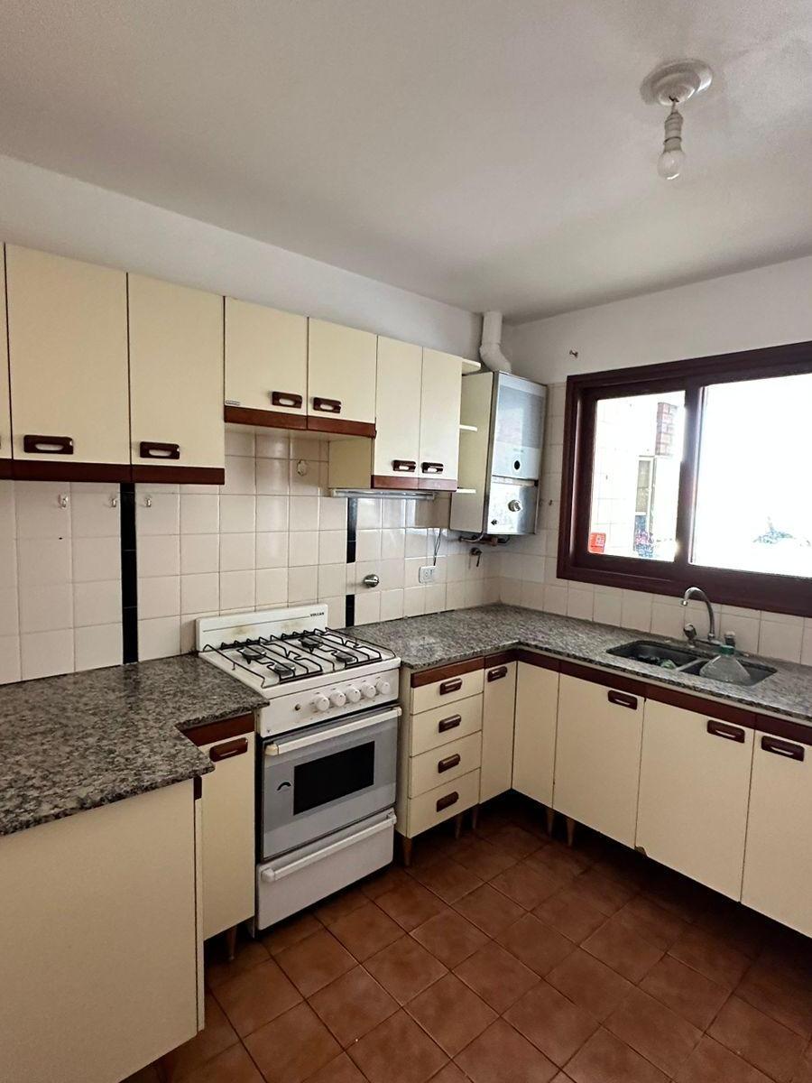 Dpto 3 Dorm. C/placard. Bº General Paz. Venta. 5