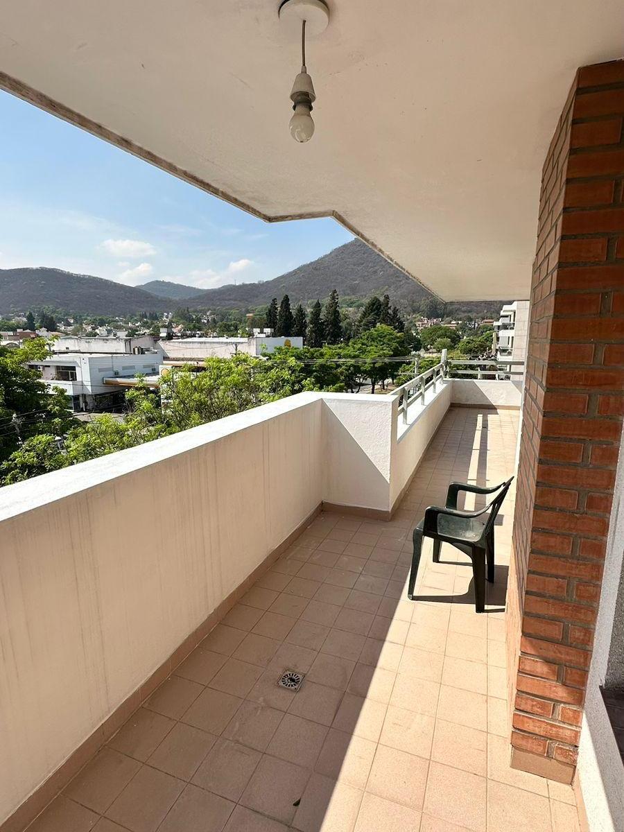 Dpto 3 Dorm. C/placard. Bº General Paz. Venta. 4