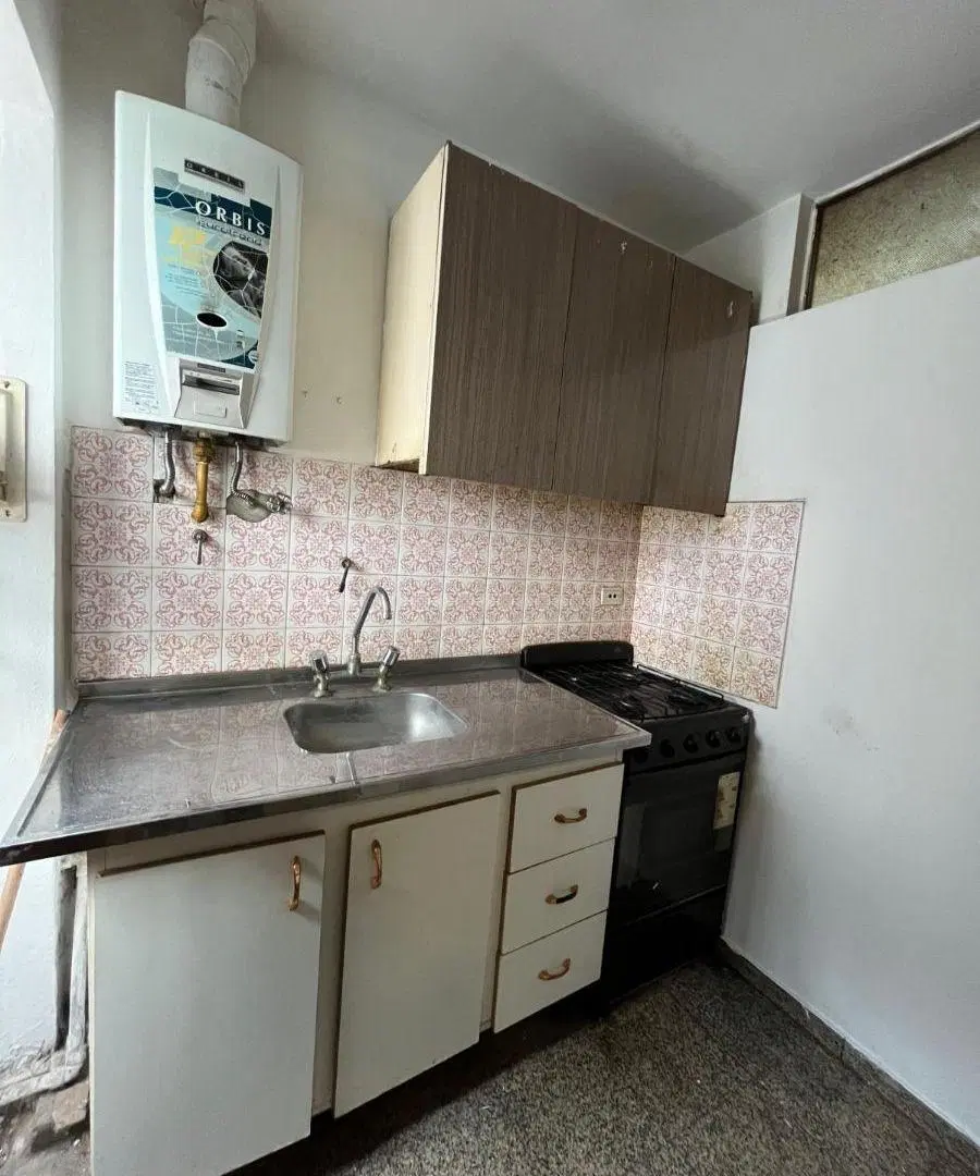 ALQUILO depto 1 dorm. Bº Centro. 3