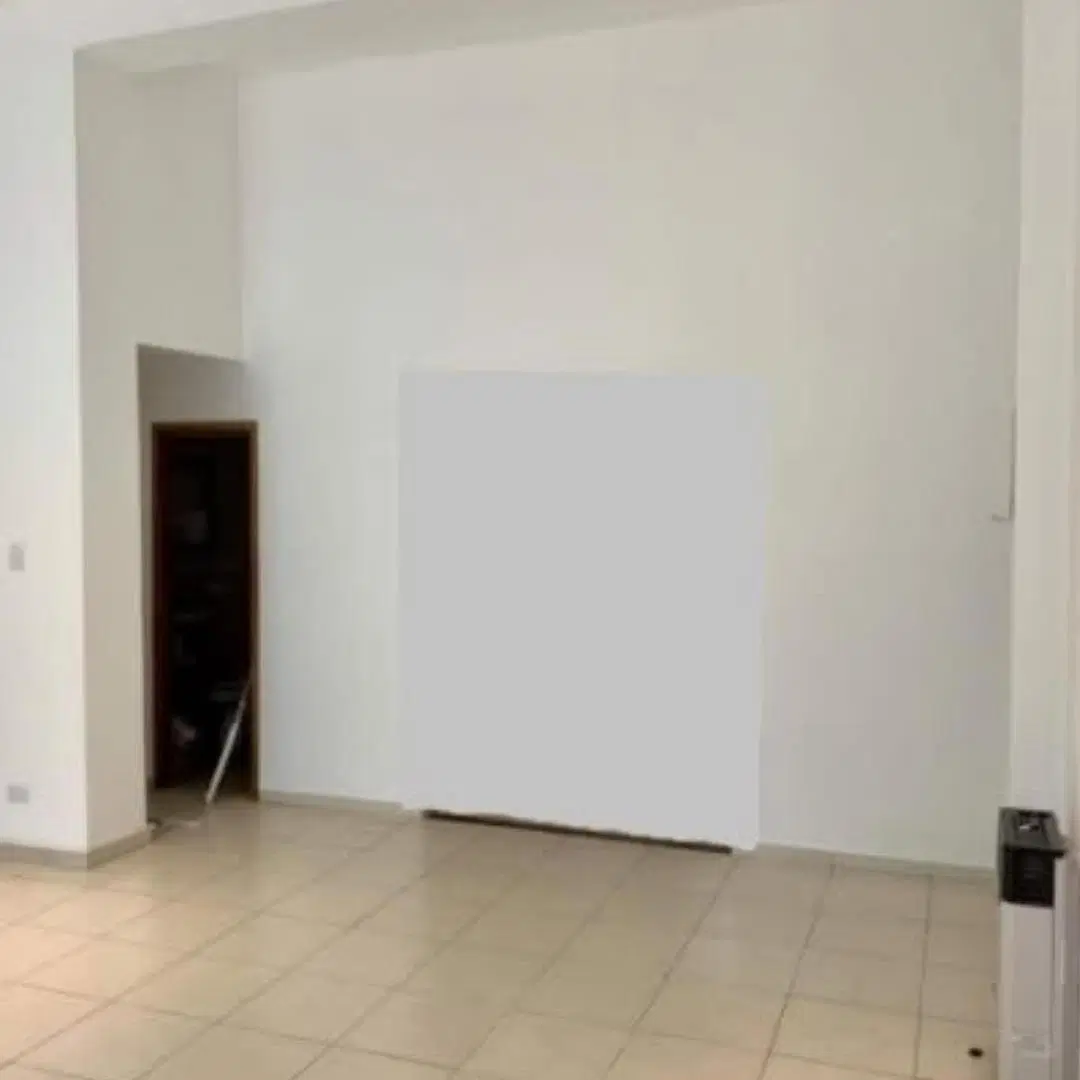 Alquilo local comerc. Sin expensas. Alta Córdoba. 5