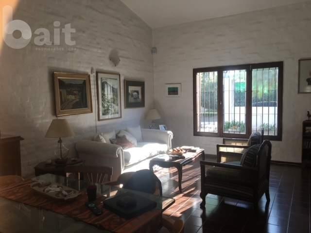 Venta casa 3 dormitorios de una sola planta, en el corazón de Villa Belgrano