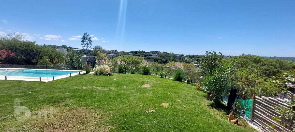 Venta Casa 5 Dorm. con Escritorio en Estancia Q2 3
