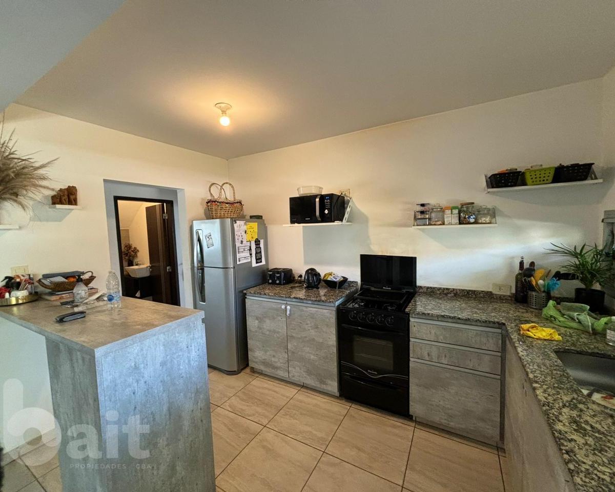Venta Duplex 3 Dorm. con Pileta, en Campo de Vuelo II 5