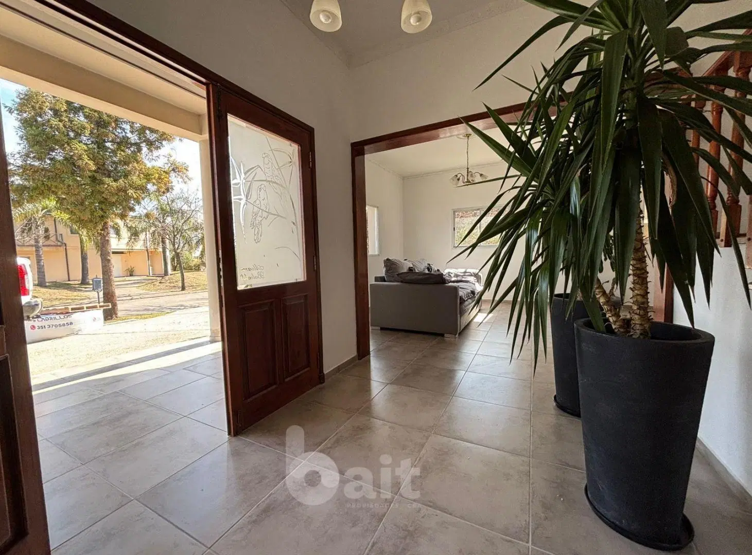 Casa a la venta en Los Cielos, 4 dormitorios, escritorio y pileta. 4