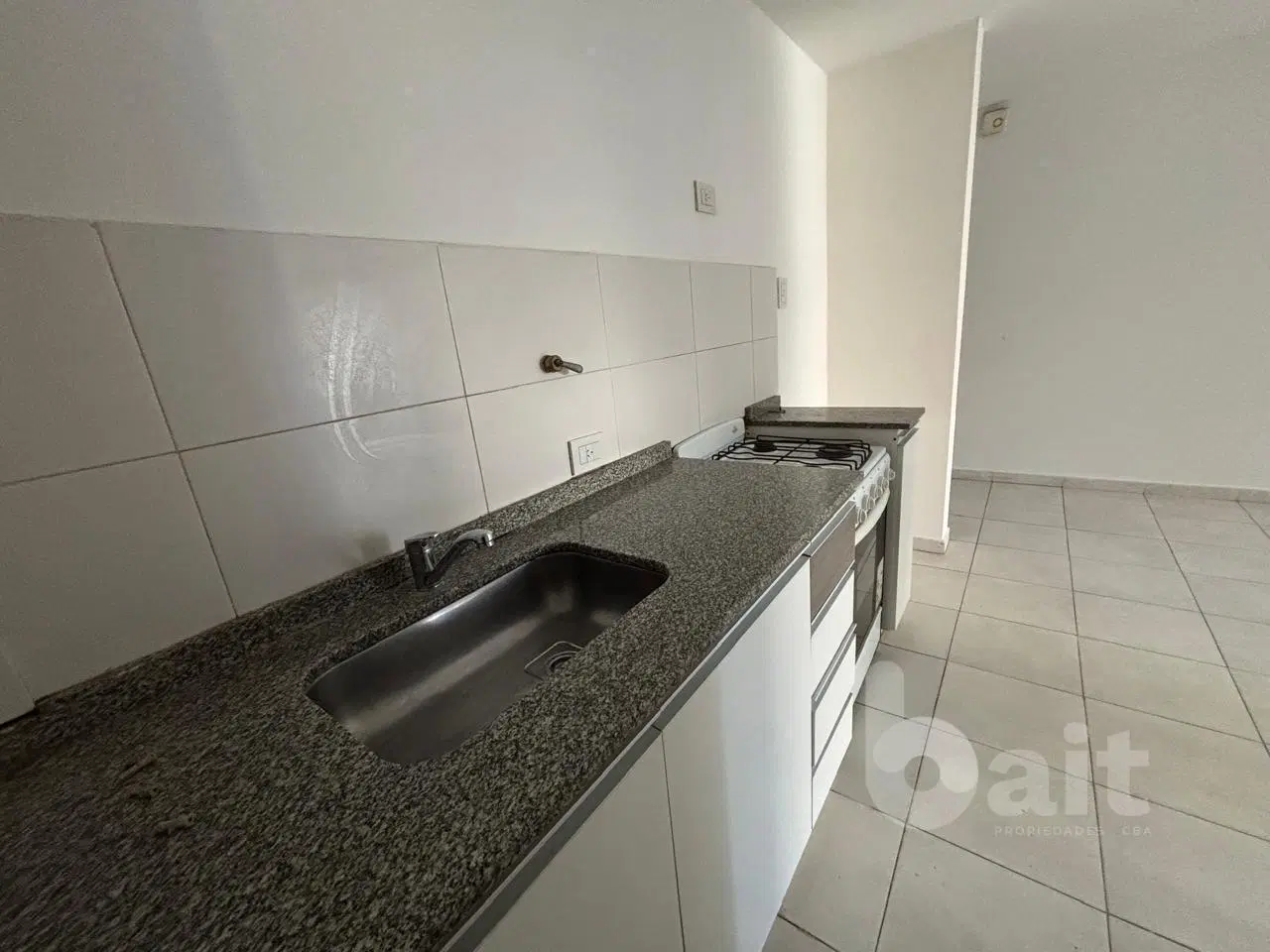 VENDO DEPARTAMENTO 1 DORMITORIO CON BALCON  ALBERDI APTO CREDITO 5