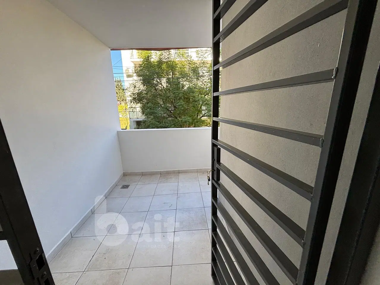 VENDO DEPARTAMENTO 1 DORMITORIO CON BALCON  ALBERDI APTO CREDITO 4