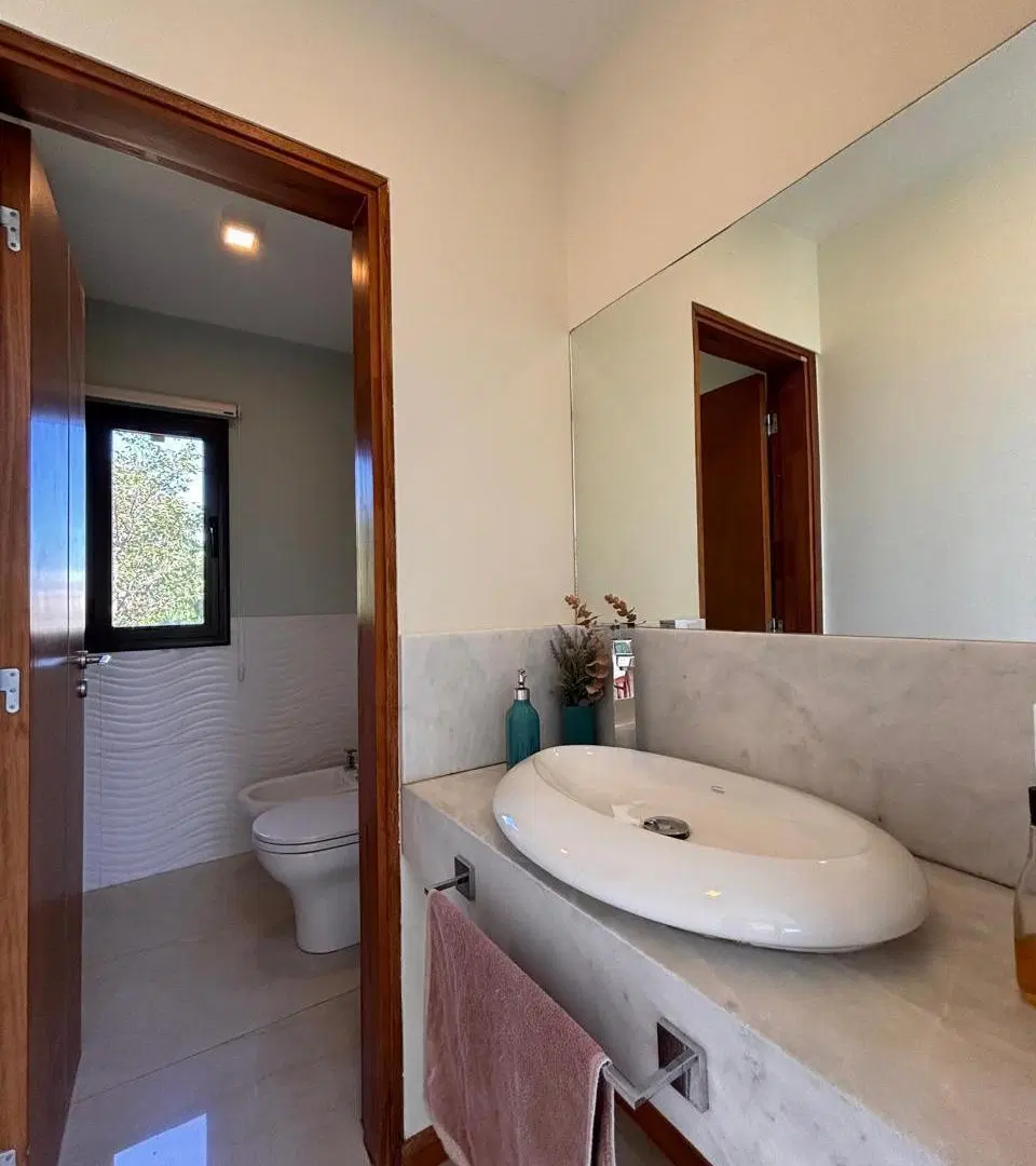 Venta casa en Santina Norte, 4 dormitorios en una sola planta 2