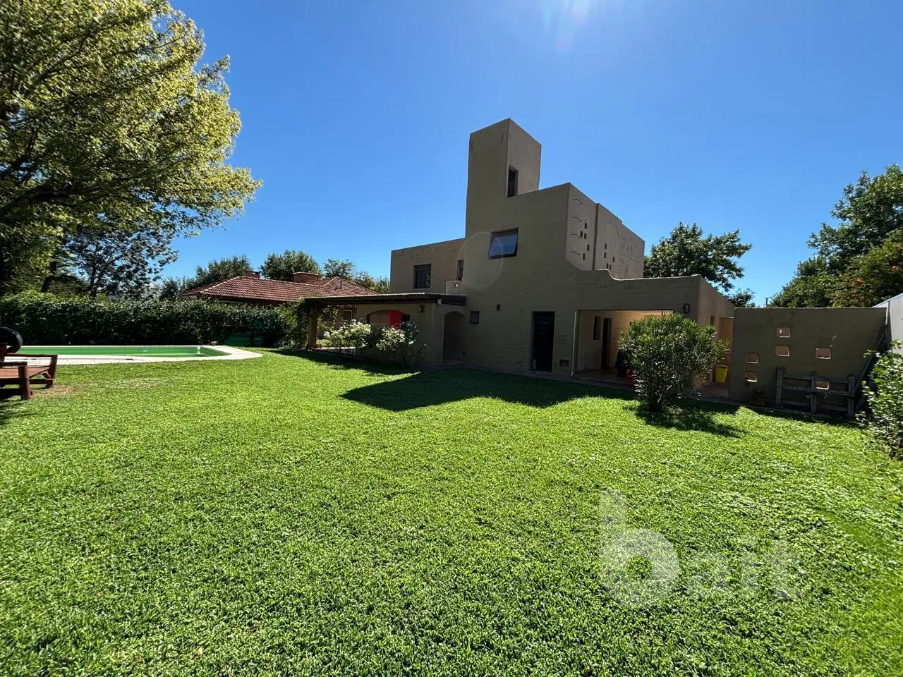 VENDO CASA 4 DORMITORIOS BARRIO LOS CIELOS VALLE ESCONDIDO S 24 HORAS APTO CREDITO 2