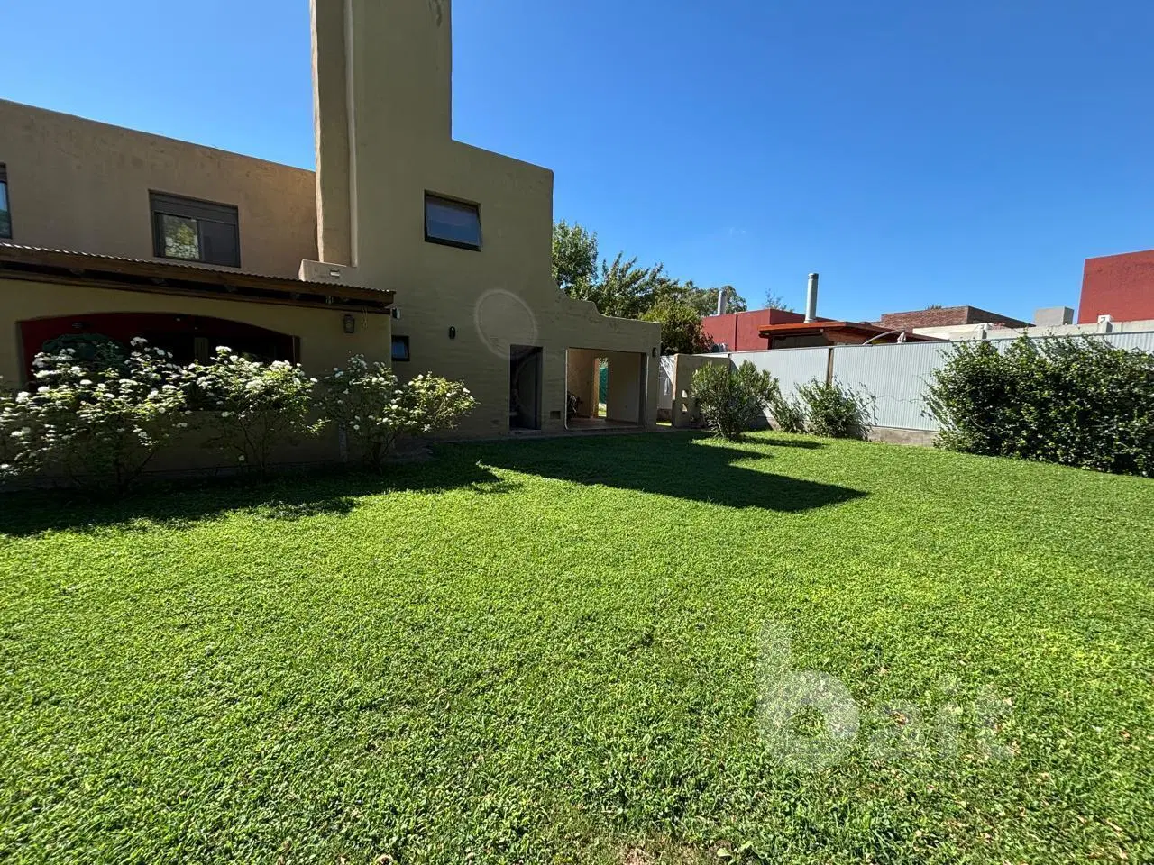 VENDO CASA 4 DORMITORIOS BARRIO LOS CIELOS VALLE ESCONDIDO S 24 HORAS APTO CREDITO 3