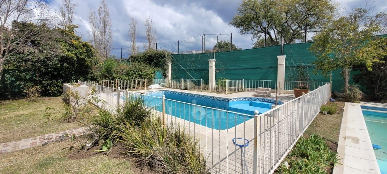 Foto de VENDO CASA 6 DORMITORIOS + ESCRITORIO COUNTRY BARRANCAS CON SEGURIDAD, imagen 1