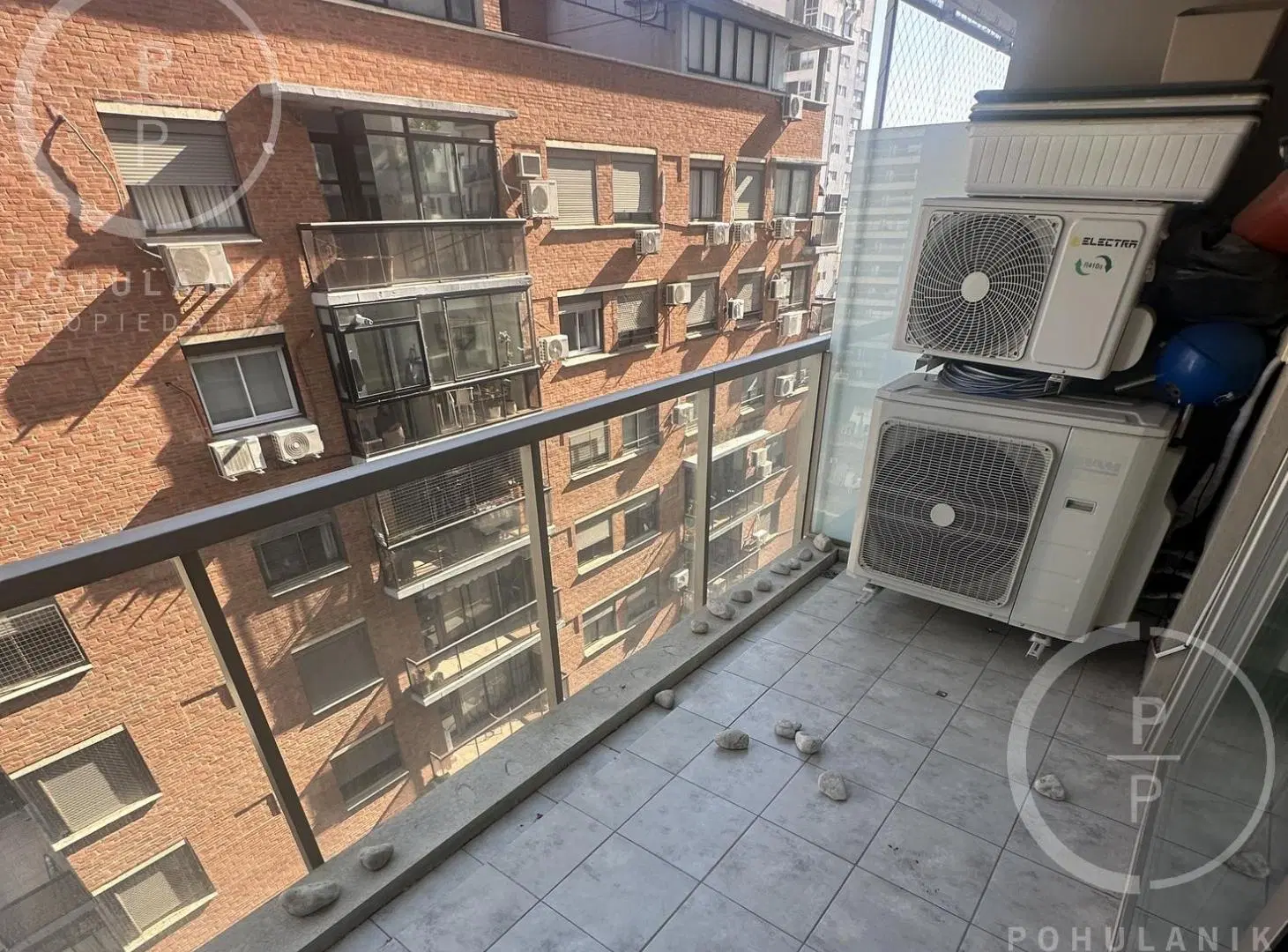 Alquiler 4 ambientes con dependencia y cochera en Belgrano, Edificio Liberateur. 2