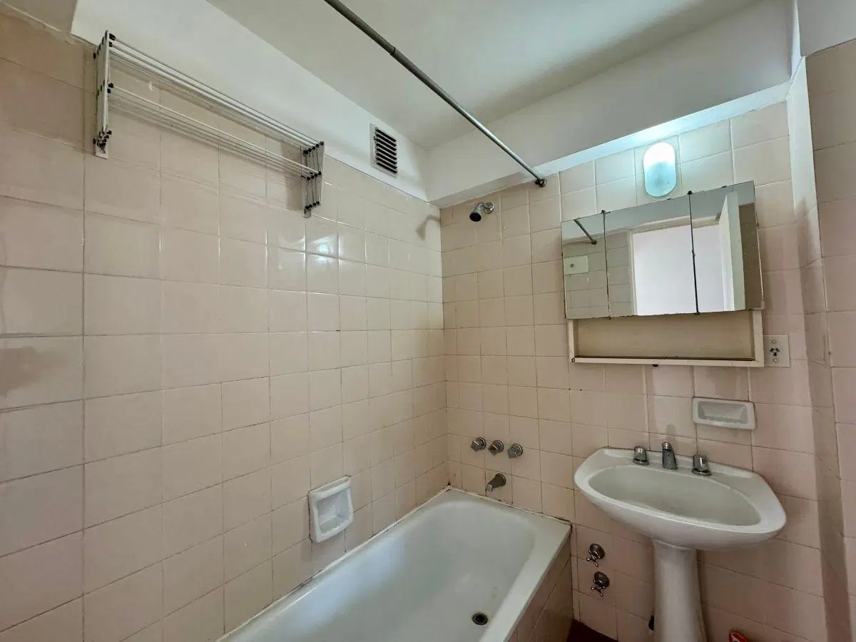 PURA LUZ ! 2 AMBIENTES ESMERALDA y AV. CÓRDOBA seguridad 24 8